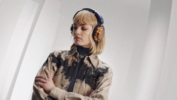 Dyson OnTrac™ noise cancelling headphones CNC Copper