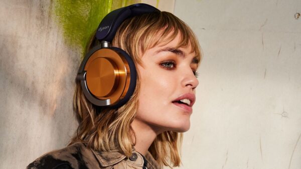 Dyson OnTrac™ noise cancelling headphones CNC Aluminum